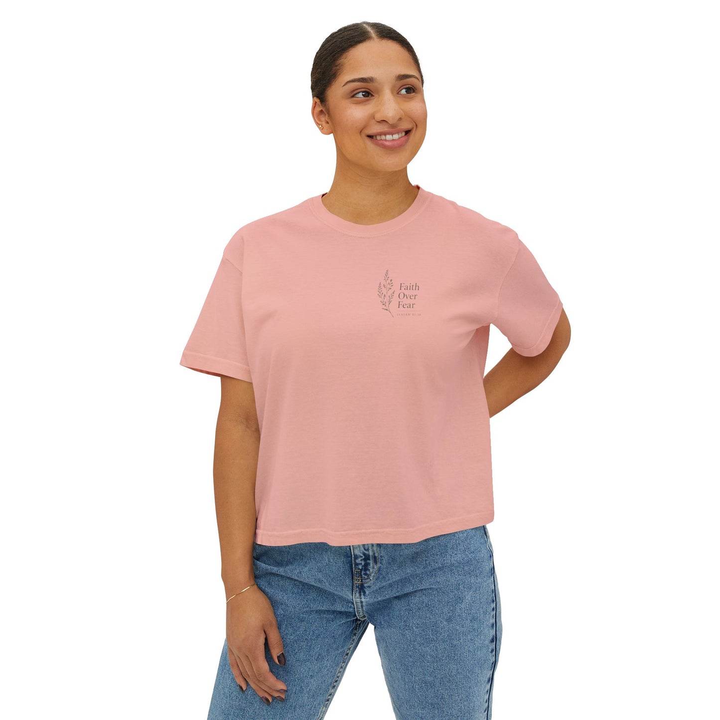 Be Strong & Courageous – Women's Christian Boxy Tee (Isaiah 41:10)
