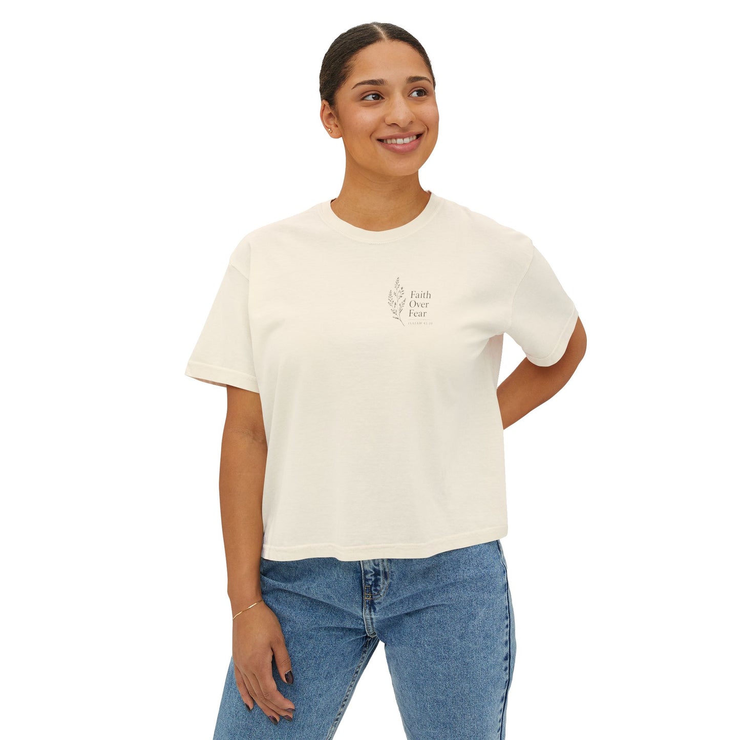 Be Strong & Courageous – Women's Christian Boxy Tee (Isaiah 41:10)
