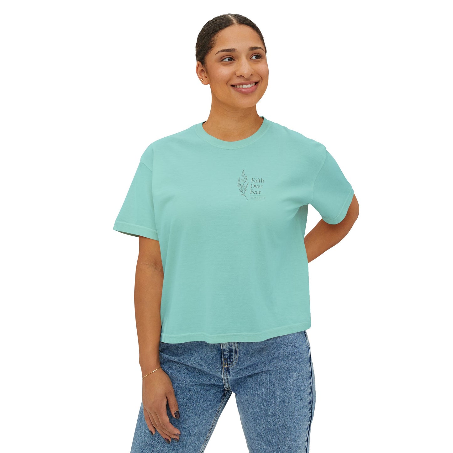 Be Strong & Courageous – Women's Christian Boxy Tee (Isaiah 41:10)